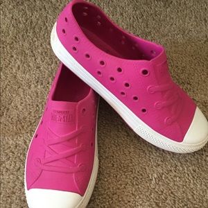 converse crocs